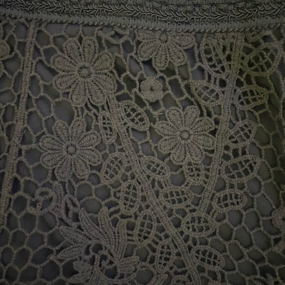 LC WOMENS NAVY LACE MACRAME SHORTS S - Picture 4 of 6